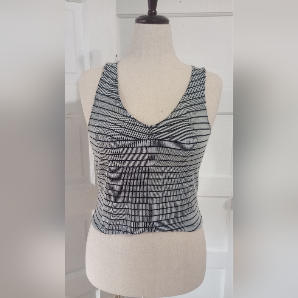 Vallette Black And White Cross Back Crop Top